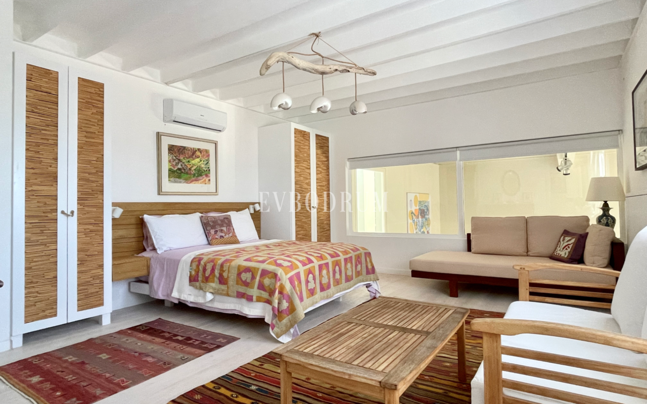 Yazlık kiralık villa, deniz manzarası ve özel havuz, 8 misafir