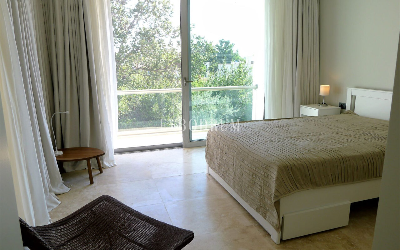 Havuzlu Yeni Villa, Sahile 5 Dakika Yürüme Mesafesinde, Haftalık Kiralık