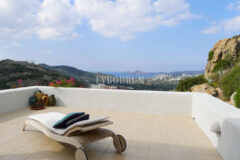 Havuzlu ve Panoramik Deniz Manzaralı Şık Ev