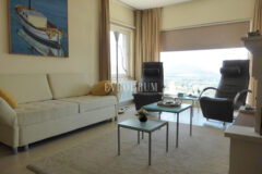 Deniz manzaralı, ortak havuzlu tripleks villa