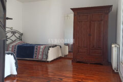 Merkezi lokasyonda, deniz manzaralı ikiz şehir evi