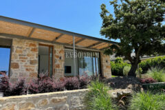 Ödüllü mimarisiyle, tasarım taş villa