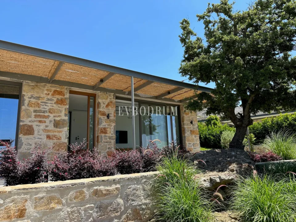 Ödüllü mimarisiyle, tasarım taş villa