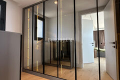 Ön sırada, havuzlu ve plaja erişimli yeni villa