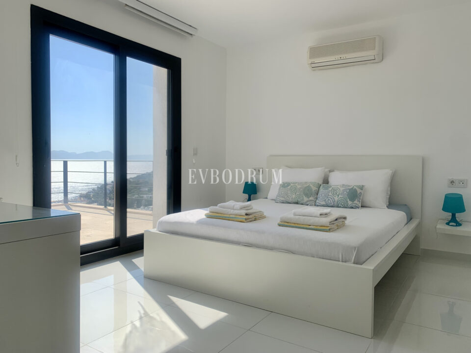 Muhteşem adalar ve deniz manzaralı, havuzlu villa – Görsel 15