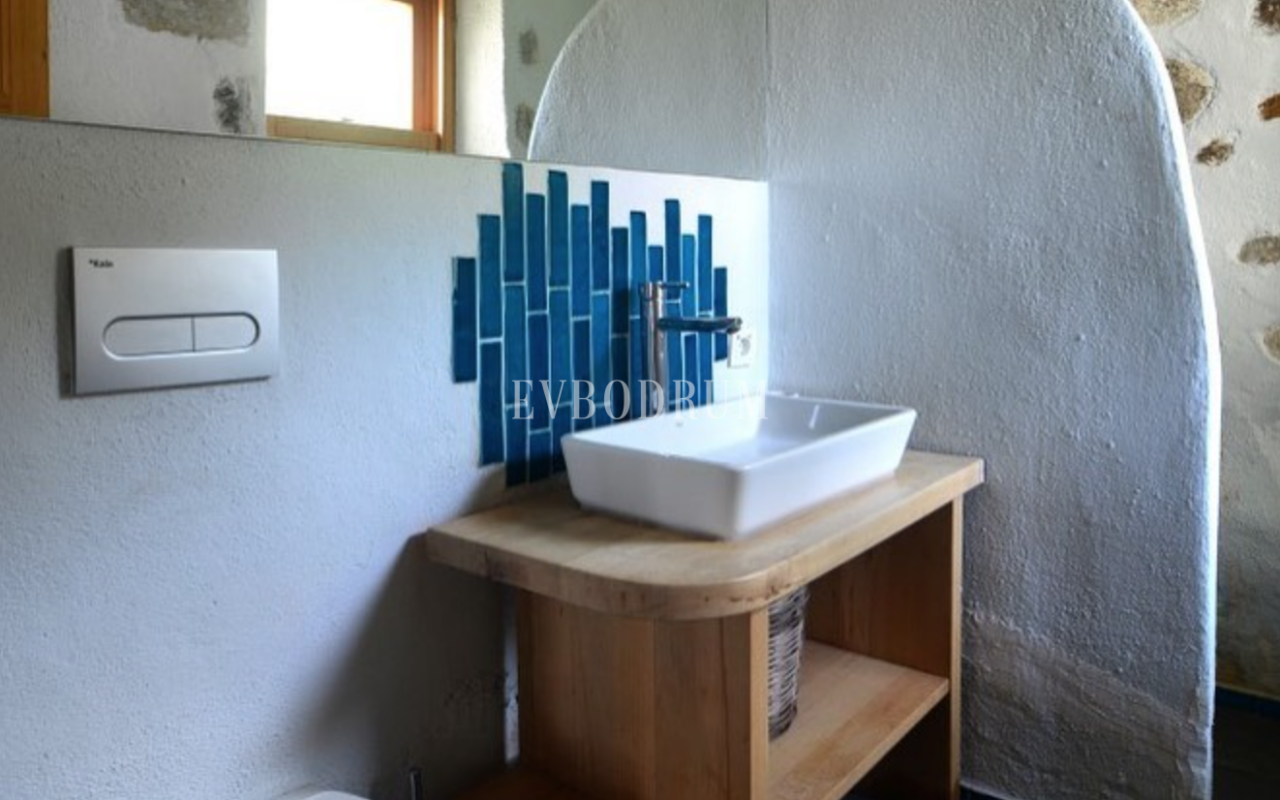 10.000 m2 Arsa İçinde 8 Bağımsız Taş Ev