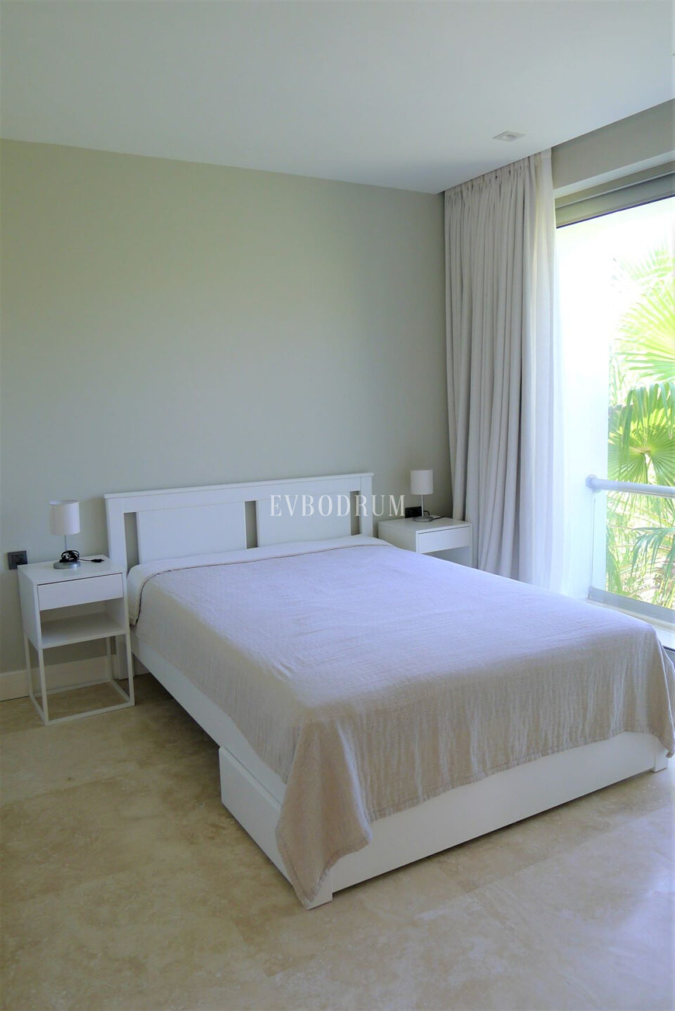 Havuzlu Yeni Villa, Sahile 5 Dakika Yürüme Mesafesinde, Haftalık Kiralık – Görsel 2