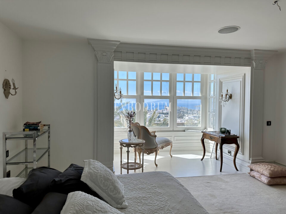 Zarif ve özel, havuzlu, manzaralı şehir evi – Görsel 22