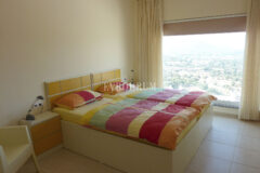 Deniz manzaralı, ortak havuzlu tripleks villa