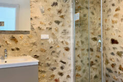 Gümüşlük'te bahçe içinde, havuzlu villa