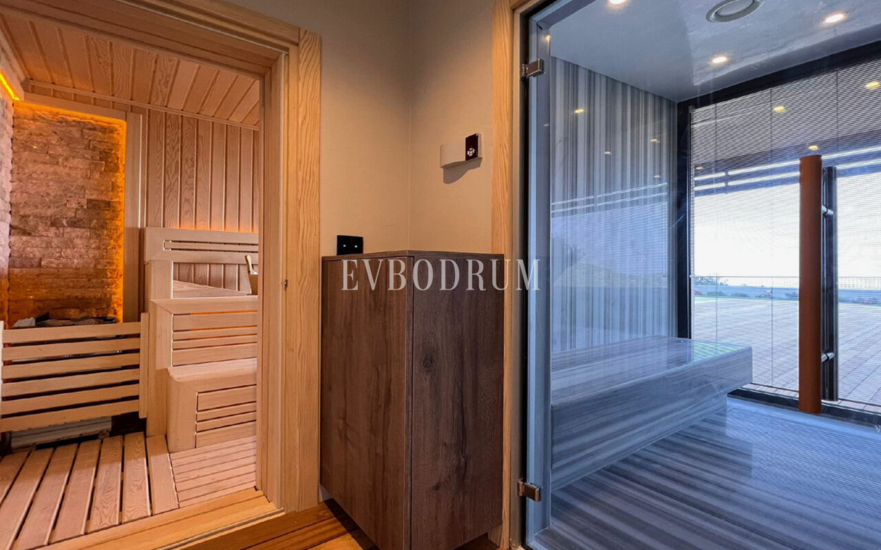 Yeni tamamlanmış, deniz manzaralı, özel havuzlu ve bahçeli villa