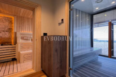 Yeni tamamlanmış, deniz manzaralı, özel havuzlu ve bahçeli villa