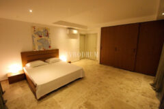 Özel Havuzlu ve Deniz Manzaralı Modern Villa