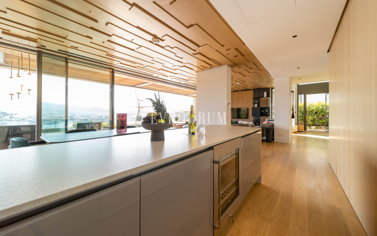 Yalıkavak’ta Denize Sıfır Lüks Villa