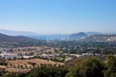 Sezonluk Kiralık: Gümüşlük’te Havuzlu Villa