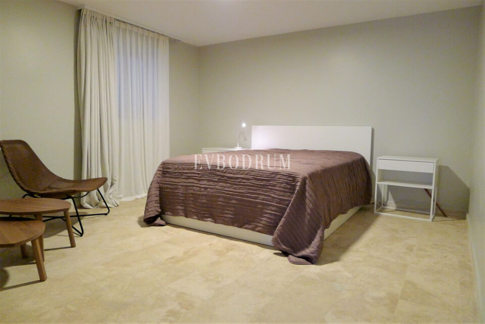 Havuzlu Yeni Villa, Sahile 5 Dakika Yürüme Mesafesinde, Haftalık Kiralık – Görsel 1