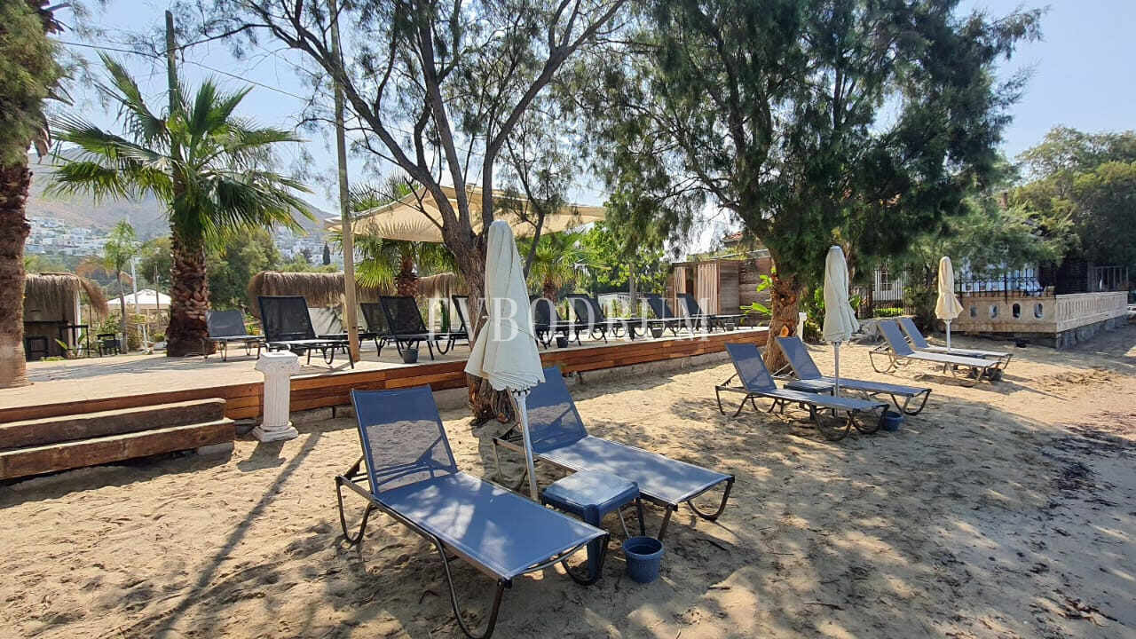 Plaja Yakın Ortak Havuzlu Tek Katlı Evler