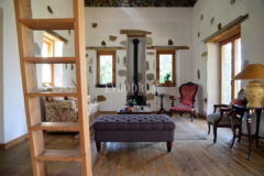 10.000 m2 Arsa İçinde 8 Bağımsız Taş Ev