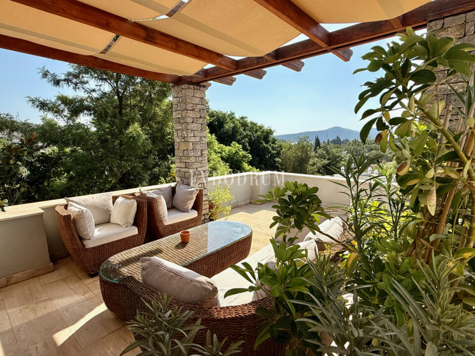 Grosse Villa mit Pool und Garten im Herzen von Türkbükü