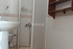 Merkezi lokasyonda, deniz manzaralı ikiz şehir evi