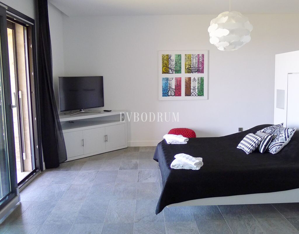 Yalikavak koyu manzarasına hakim malikane