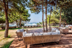 Özel Havuzlu ve Bahçeli Denize Sıfır Villa