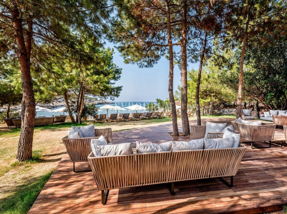 Özel Havuzlu ve Bahçeli Denize Sıfır Villa – Silent Beach Jpeg