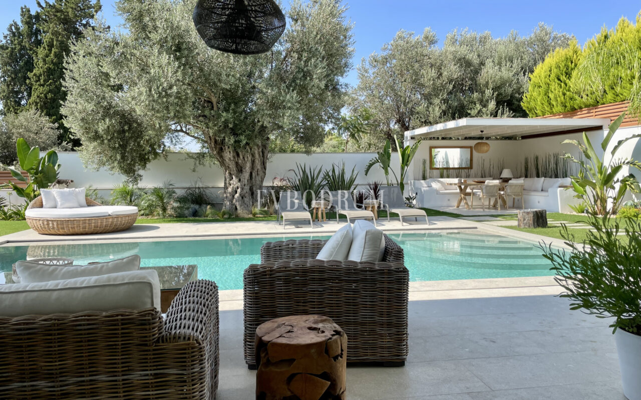 Yalikavak Merkez’de Modern Havuzlu Villa