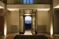 Deniz Manzaralı, Havuzlu Taş Villa