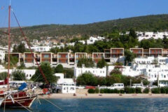 Bodrum Merkez’de Kale manzaralı, teraslı daire