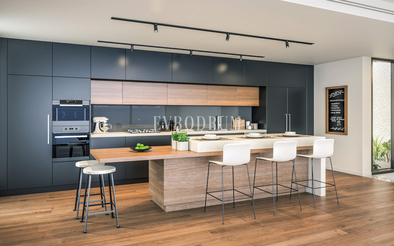 Muhteşem Manzaralı ve Plaja Erişimli Şık Daire