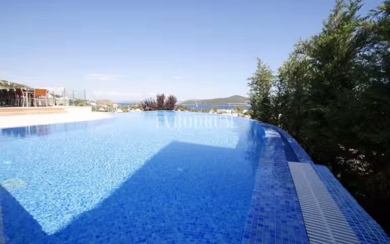 Modern Villa with Private Pool and Sea View – Photo 13