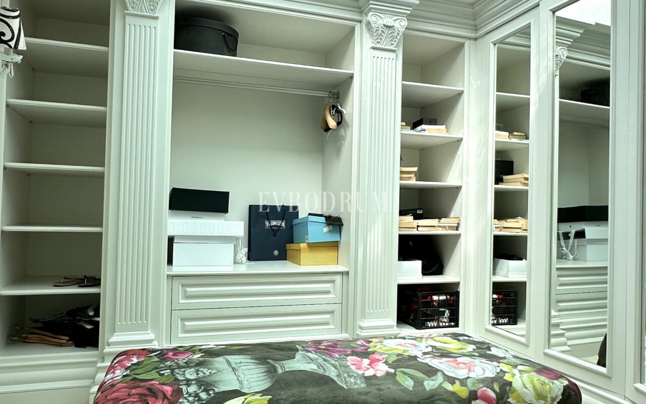 Zarif ve özel, havuzlu, manzaralı şehir evi