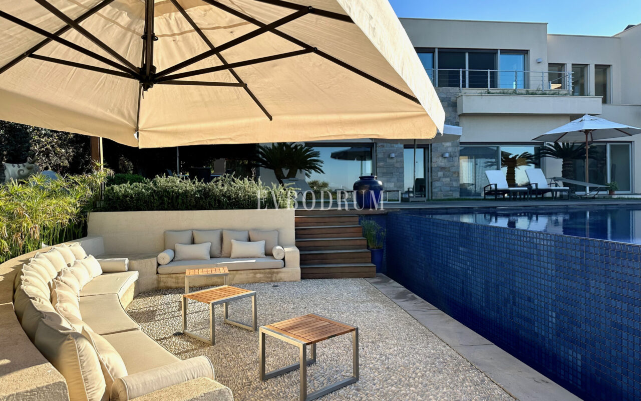 Yalıkavak Körfezi ve Marina Manzaralı Özel Villa