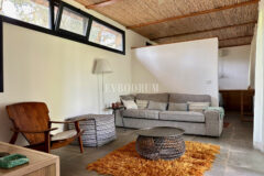 7.970 m2 arazi içinde harika, havuzlu taş ev ve misafirhanesi