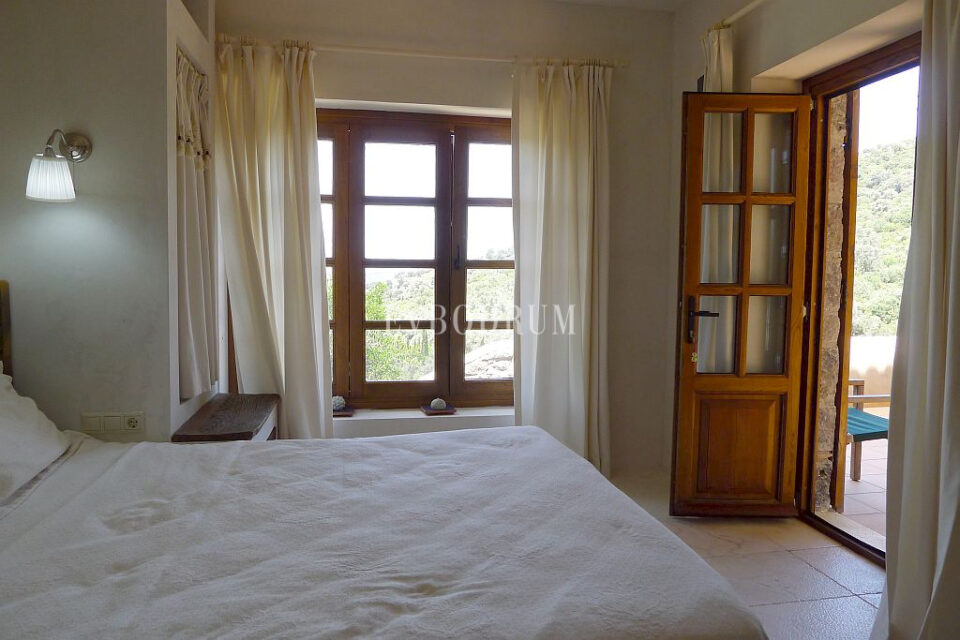 Özel havuzlu kiralık taş villa – Görsel 5