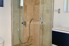 Gümüşlük'te bahçe içinde, havuzlu villa