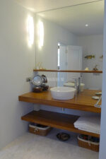 Denize Yürüme Mesafesinde Havuzlu Geniş Villa – Görsel 7