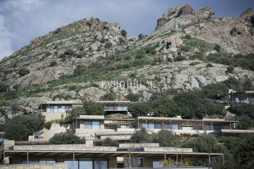 Ödüllü mimarisiyle, tasarım taş villa