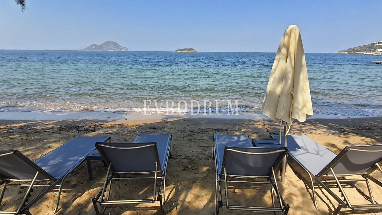 Plaja Yakın Ortak Havuzlu Tek Katlı Evler