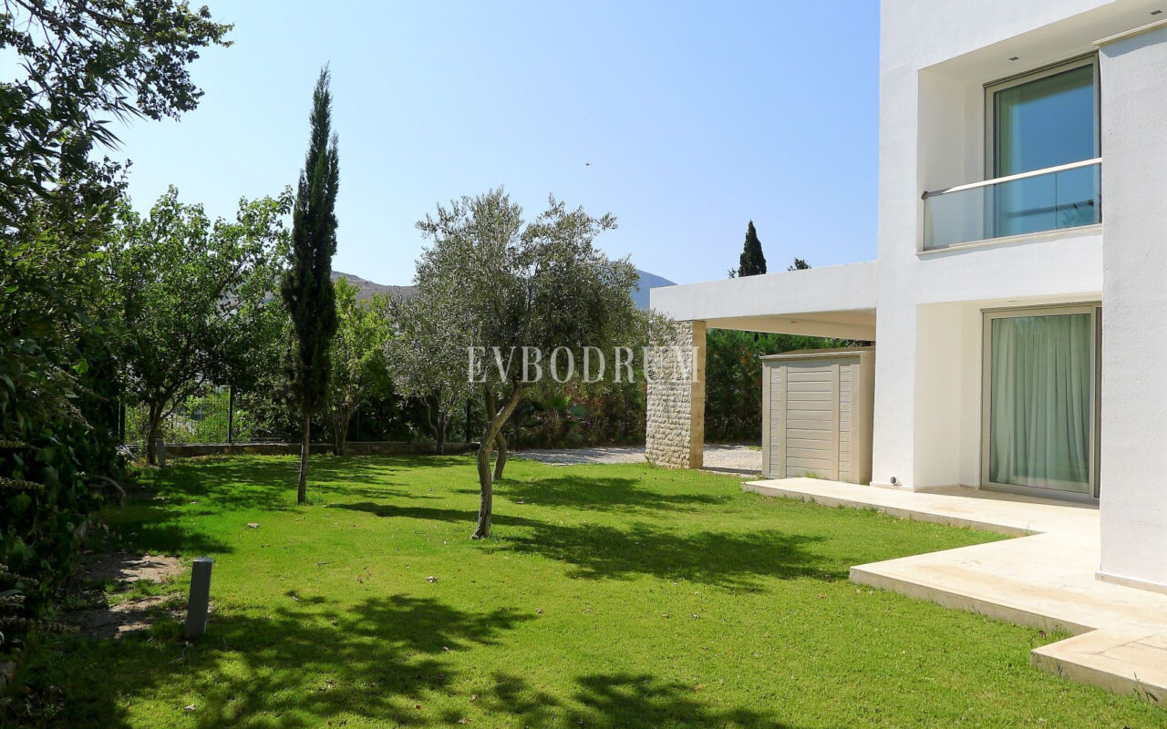 Havuzlu Yeni Villa, Sahile 5 Dakika Yürüme Mesafesinde, Haftalık Kiralık