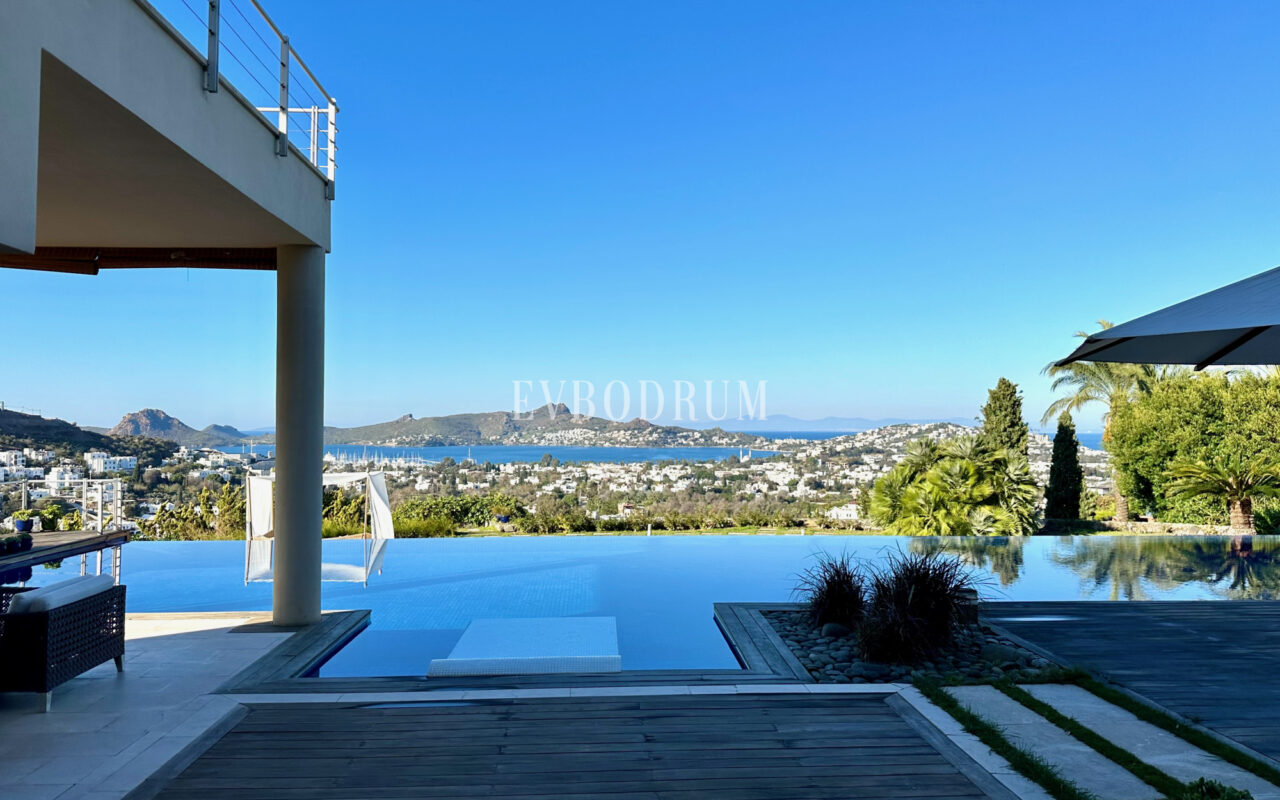 Yalıkavak Körfezi ve Marina Manzaralı Özel Villa