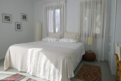 Denize Yürüme Mesafesinde Havuzlu Geniş Villa