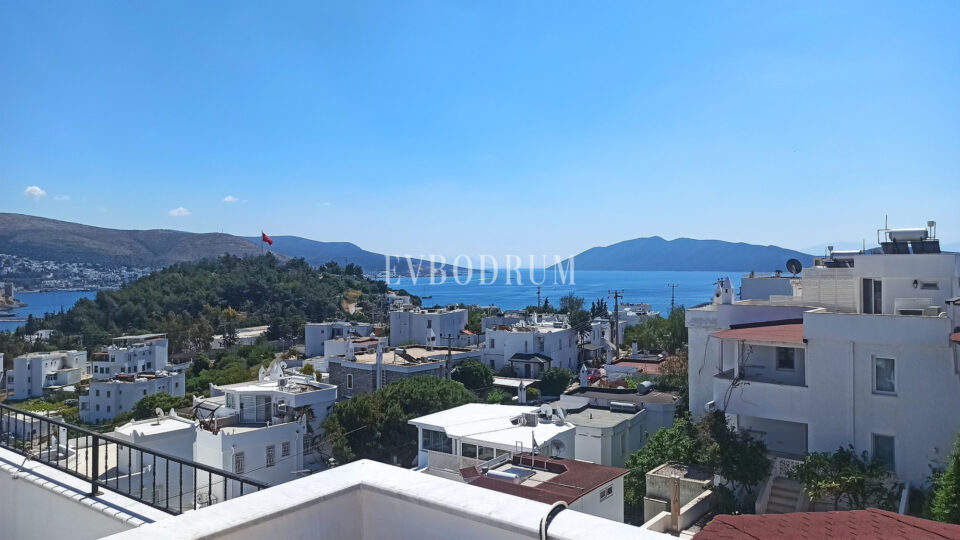 Merkezi lokasyonda, deniz manzaralı ikiz şehir evi – Görsel 6