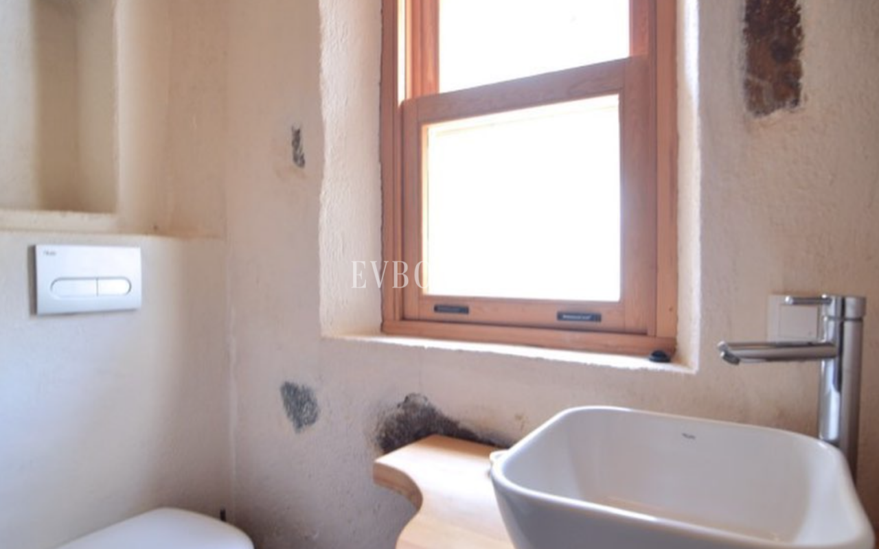 10.000 m2 Arsa İçinde 8 Bağımsız Taş Ev