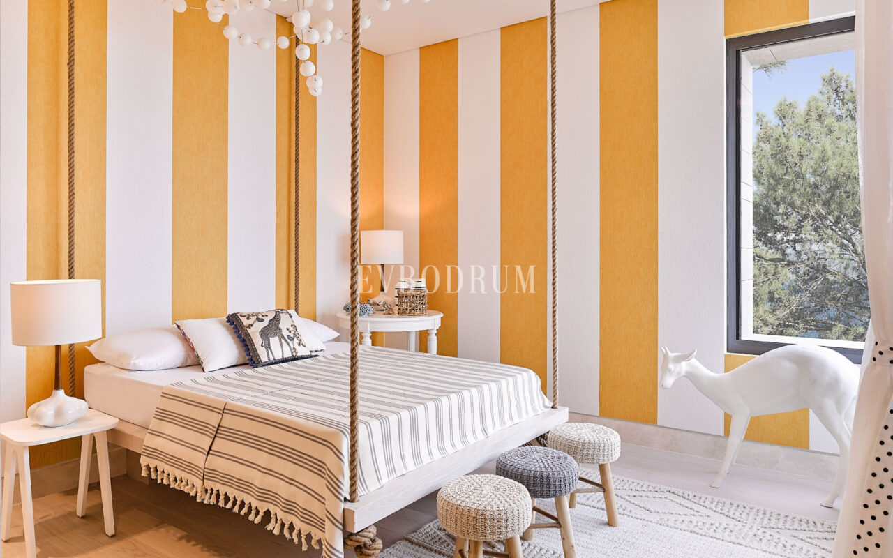 Özel Havuzlu ve Deniz Erişimli Yeni Villalar