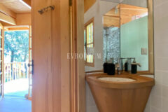 Gümüşlük, Karakaya’da bahçe içinde müstakil taş villa