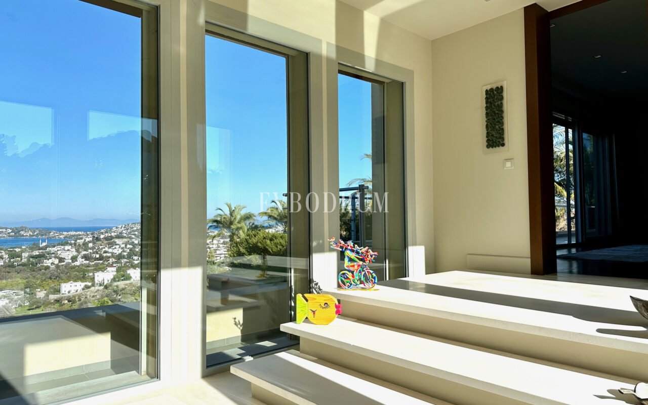 Yalıkavak Körfezi ve Marina Manzaralı Özel Villa