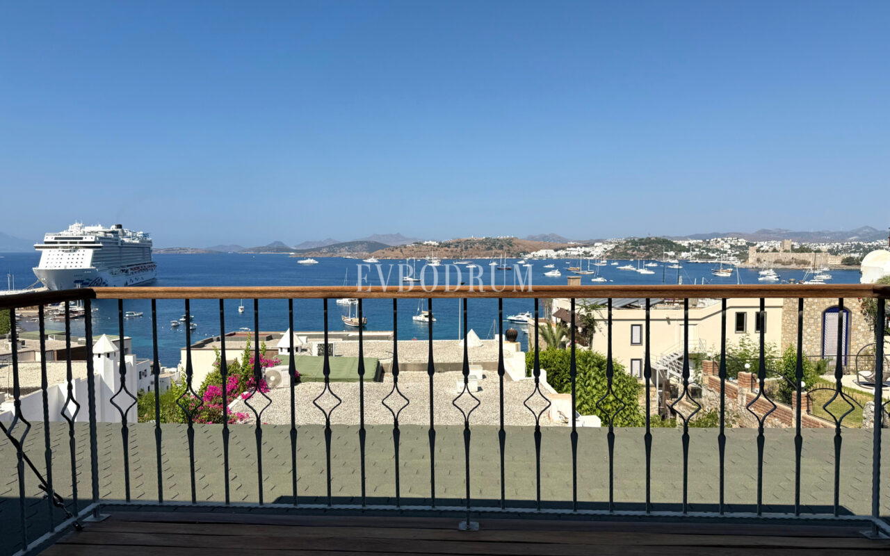Yıllık kiralık, Kale ve adalar manzaralı Bodrum Evi