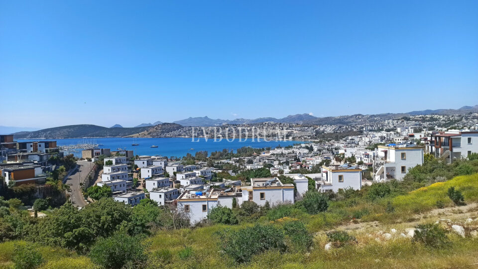 Merkezi lokasyonda, deniz manzaralı ikiz şehir evi – Görsel 6